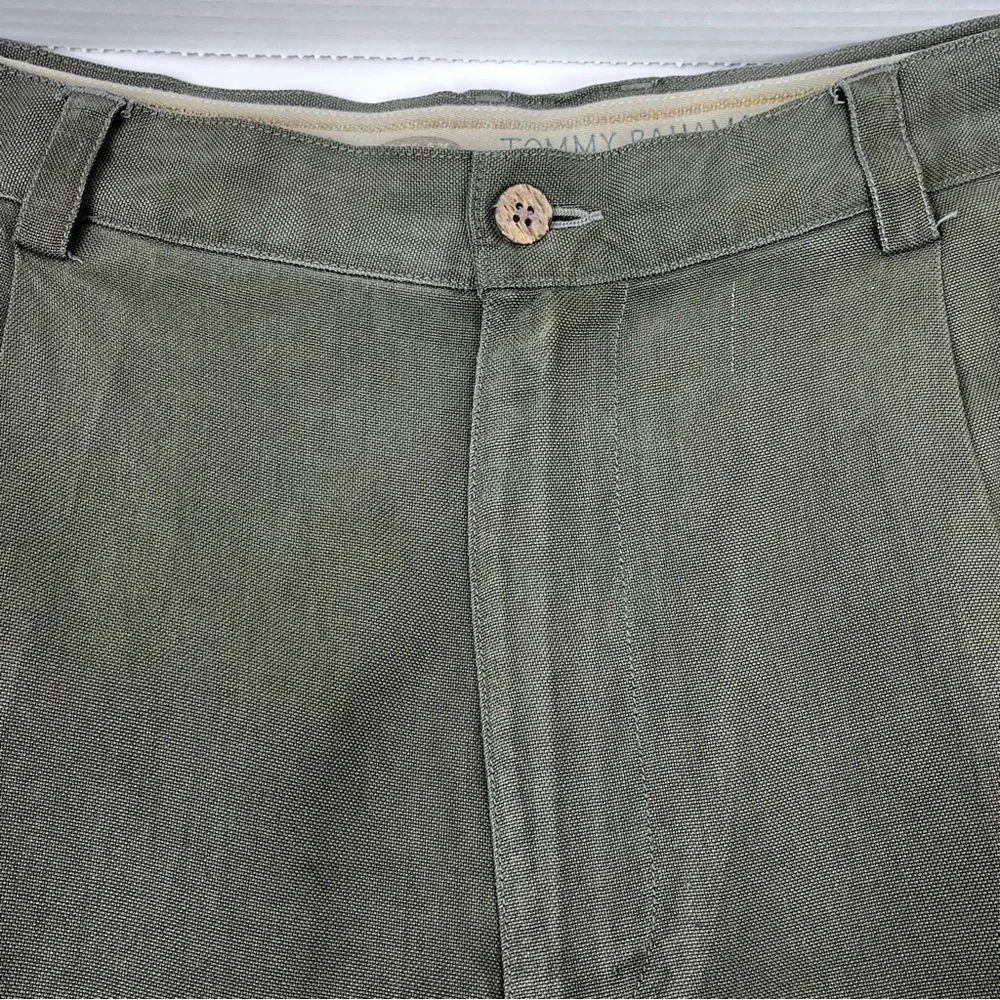 Tommy Bahama Men's Relax 100% Silk Pleated Bermuda Shorts Size 35; Beach, Cruise